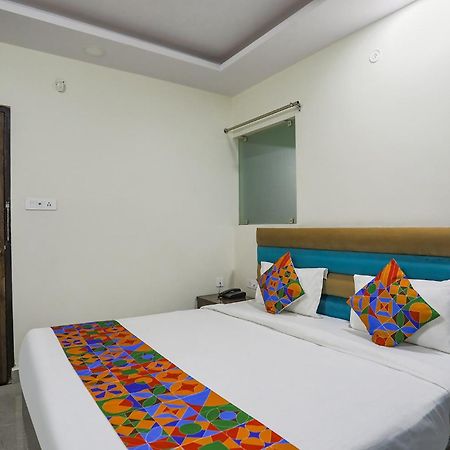 Fabhotel Sm Palace Chinhat Esterno foto