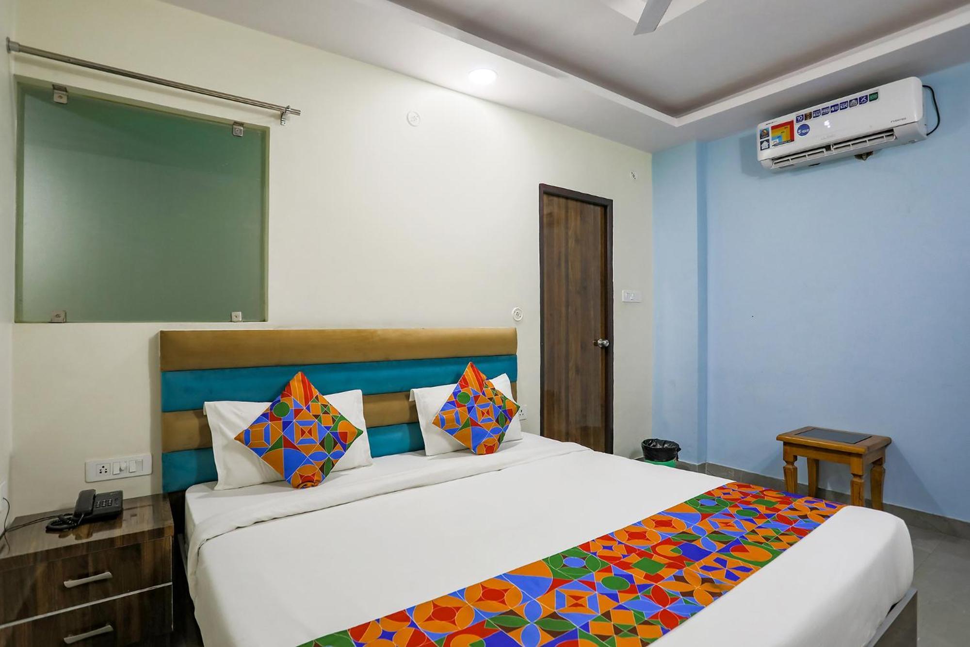 Fabhotel Sm Palace Chinhat Esterno foto