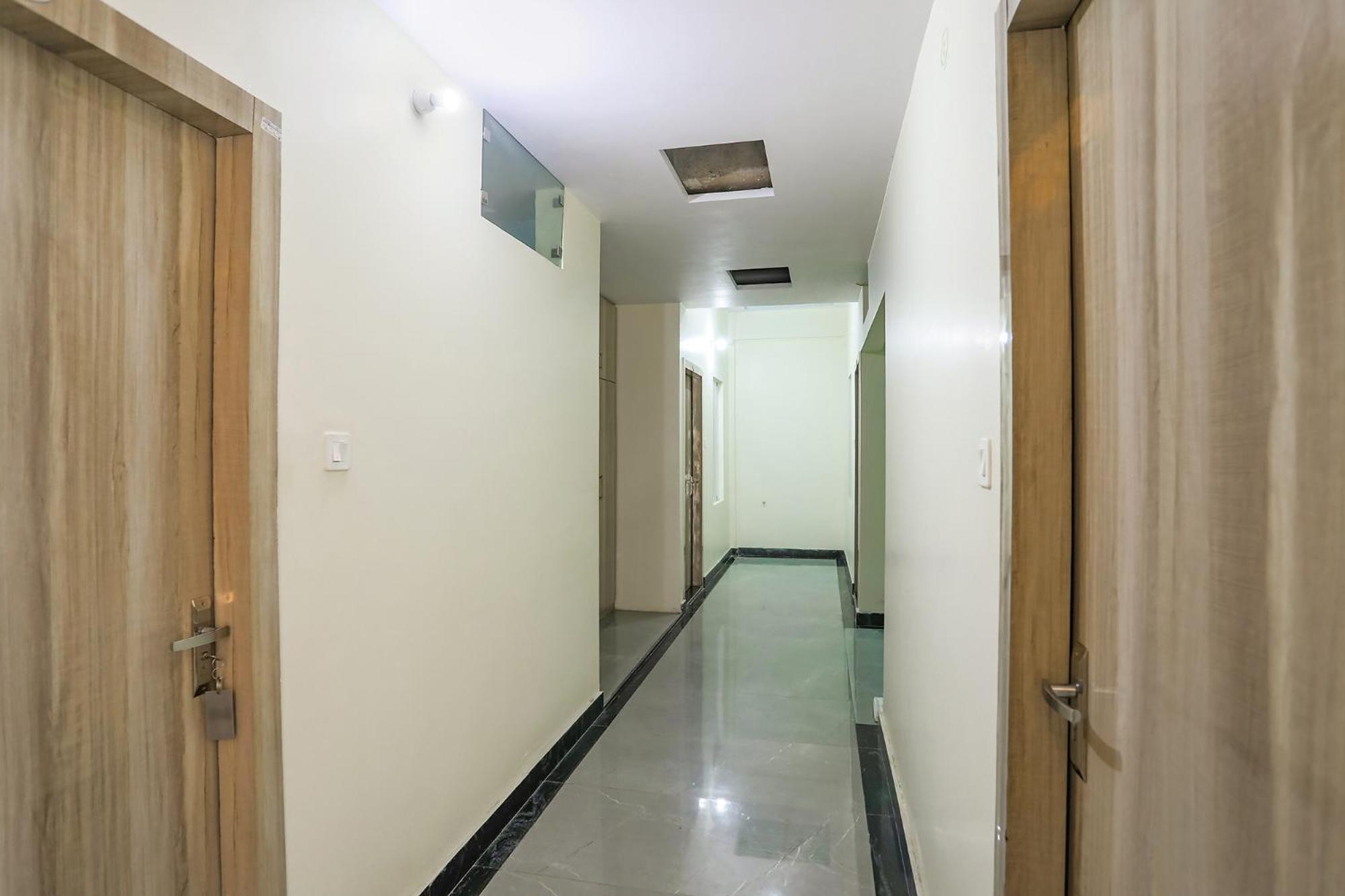 Fabhotel Sm Palace Chinhat Esterno foto